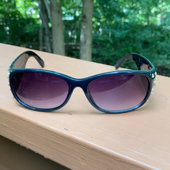 Fossil Accessories - Fossil glitzy sunglasses